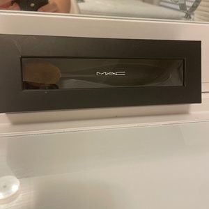 Mac Oval 6 brush!!